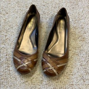 Woven toe, one-inch tapered heel “flats”